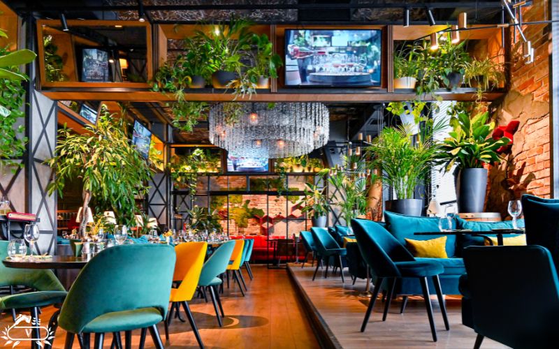 تاثیر فضای سبز در رستوران بر جذب مشتری