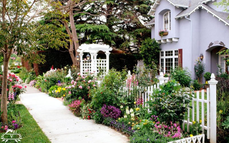 محوطه سازی پیاده رو | تلفیق زیبایی، ایمنی و هویت شهری 1 ایده هایی برای محوطه سازی پیاده رو ها