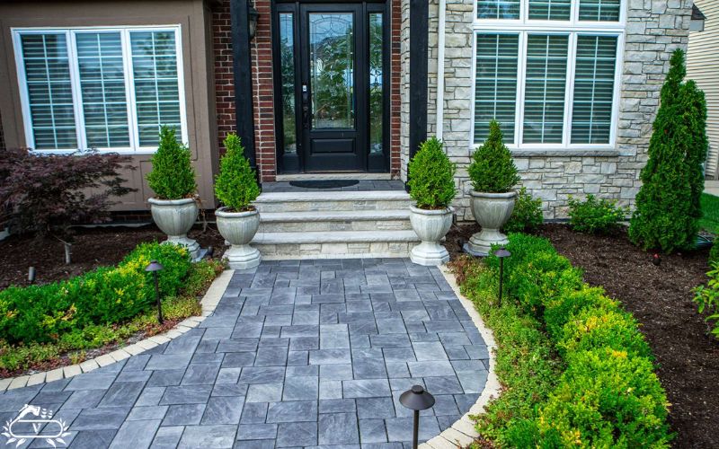 محوطه سازی پیاده رو | تلفیق زیبایی، ایمنی و هویت شهری 3 ایده محوطه سازی پیاده رو ها