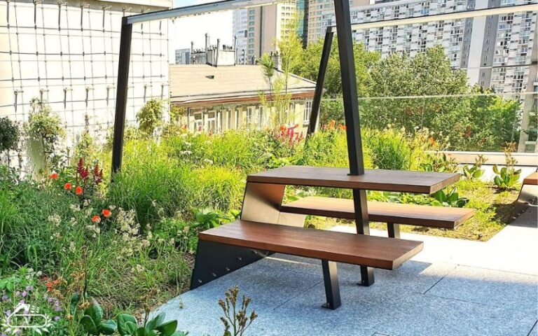 محوطه سازی در پشت بام